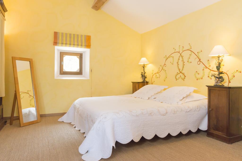Bed and Breakfast Mas Montluzia Cascastel-des-Corbières Exterior foto