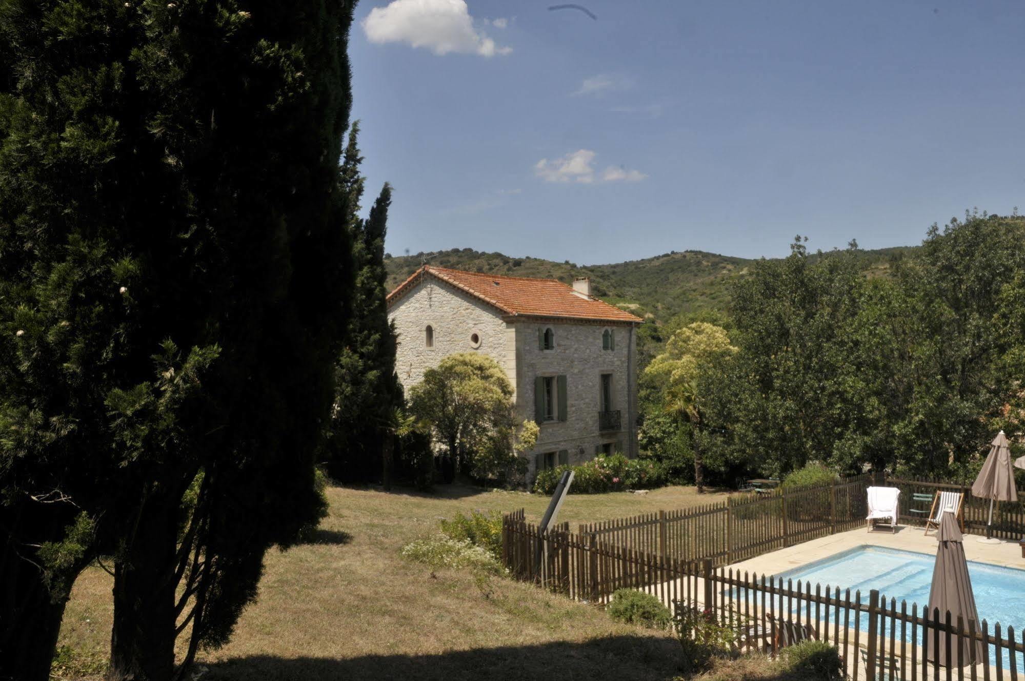 Bed and Breakfast Mas Montluzia Cascastel-des-Corbières Exterior foto